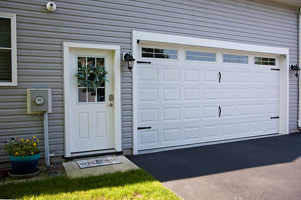 24/7 Emergency Garage Door Panel Replacement experts in Mount Hope, WV
